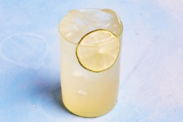 Kombucha-Vodka Highball